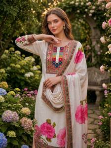 Ensemble de costume Salwar imprimé floral blanc pour femmes avec dupatta |   Ensemble de vêtements ethniques de créateur, kurta et pantalon |   Vêtements traditionnels indiens - Product Image 3