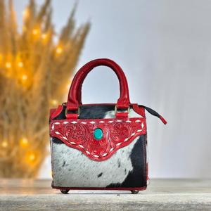 Bolso de Mano de Cuero Genuino de Vaca de Lujo con Bordado Rojo y Cierre de Cremallera con Piedra Turquesa - Product Image 1