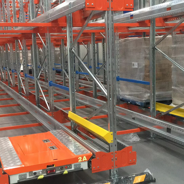 Automated Steel Warehouse Radio Shuttle Racking System Corrosion Protection for High Density Pallet Storage Industrial 2500kg