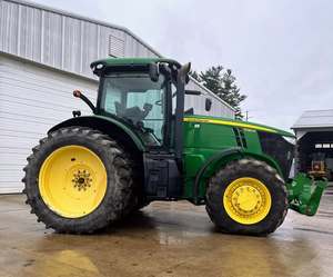 รถแทรกเตอร์ John Deere 7230R 70 แรงม้า รุ่นพรีเมียม ให้การควบคุมที่เหนือกว่าและความสะดวกสบาย พร้อมประสิทธิภาพการใช้น้ำมันเชื้อเพลิงที่ยอดเยี่ยม เหมาะสำหรับงานที่ต้องใช้ความเข้มข้นสูง - Product Image 4