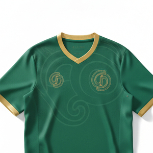 Ensemble de maillots de football sublimés en gros, tenue de sport durable en polyester avec nom et numéro d'équipe personnalisés - Product Image 4