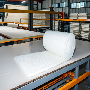 Couverture en fibre céramique 1050 1260 1430, laine isolante multi-gamme à faible conductivité, 96 kg/m³, pour revêtement de four et de fournaise réfractaire - Product Image 1