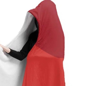 Manta con Capucha Roja de Polar con Diseño Estampado de Pastillas, Ideal para la Salud, Inapropada para la Educación - Product Image 4
