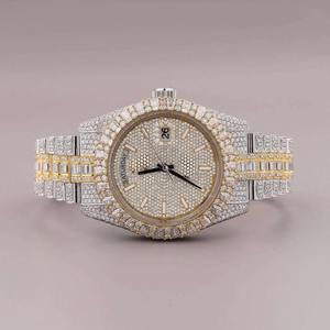 Reloj de Lujo Seiko de Cuarzo con Diamantes Moissanite, Dos Tonos de Oro y Plata, Acero Inoxidable, Cristal de Zafiro, Estilo Hip Hop VVS Bling - Product Image 1