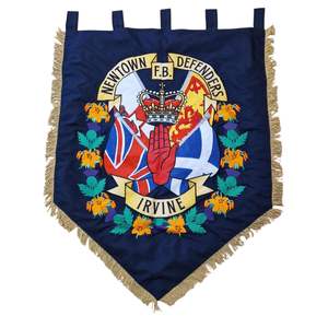 Cette bannière représente le Ravernet Protestant Boys, une fanfare loyale basée à Lisburn, en Irlande du Nord. - Product Image 6