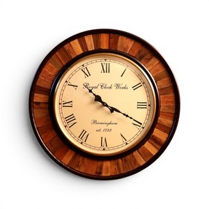 Horloge murale mécanique en bois faite à la main |   Horloge vintage à chiffres romains, décoration rustique pour la maison, horloge de mariage - Product Image 2
