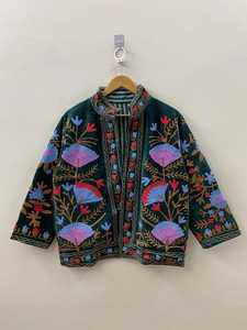 Veste courte en velours vert doux brodée Suzani, veste de printemps, manteau d'inspiration vintage ouzbèque, veste de fête bohème pour femmes, cadeaux - Product Image 6