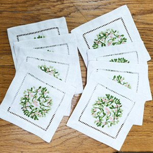 Custom Machine-Embroidered Eco-Friendly Linen Durable Reusable Square 15x15cm Cocktail Napkins for B2B & Hospitality - Product Image 4