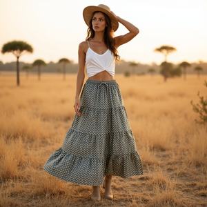 กระโปรงโบฮีเมียนสองด้านมีกระเป๋าตะเข็บสำหรับฤดูร้อนลำลองพิมพ์ลายสีขาวและเทาสำหรับเด็กผู้หญิงที่วางด้านหลัง - Product Image 3