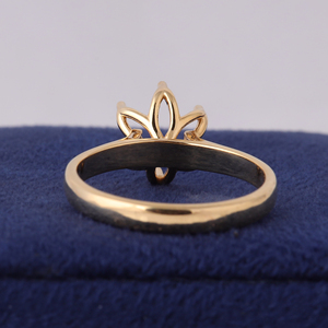 Anillo de compromiso vintage de oro de 10K con diseño de flor de tulipán y cesta de pétalos tipo catedral - Product Image 4