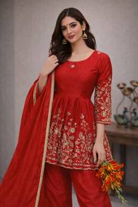 Nueva Colección de Diseñador, Conjunto de Top, Pantalón y Dupatta de Georgette Indio-Pakistaní, Completamente Cosido y Listo para Usar, con Detalles en Piel de Zorro Natural - Product Image 2