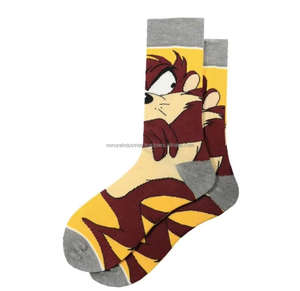 Chaussettes de super-héros Marvel Spider-Man Batman en gros, chaussettes fantaisie à motifs de personnages de bandes dessinées, chaussettes mi-mollet à thème anime et dessin animé pour le dropshipping - Product Image 3