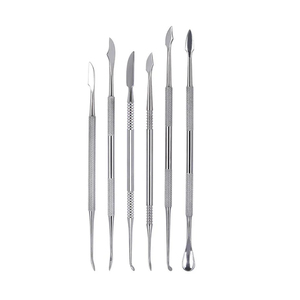 Conçu pour les professionnels, l'ensemble de spatules dentaires manuelles en acier inoxydable offre un contrôle supérieur, une manipulation fluide et une utilisation durable. - Product Image 4
