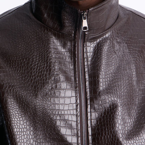 Blouson Bomber Homme en PU Design Premium, Motif Crocodile Gaufré, Fermeture Éclair, Col Montant, Veste Homme en Cuir Végétalien pour l'Automne - Product Image 3
