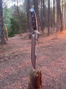 Cuchillo de Caza de Acero al Carbono con Hoja Serrada de Punta Caída y Mango de Madera, Herramienta de Supervivencia para Exteriores - Product Image 4