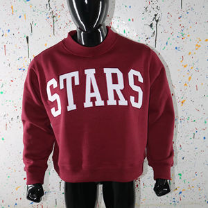 Sudadera con cuello alto bordada con estrellas, color burdeos, Finer Threads, hecha a medida. - Product Image 1