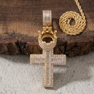 Pendentif Croix Couronne Personnalisé Sertie de Diamants Baguette, Bijoux Hip Hop en Argent Sterling 925, Breloque Croix Religieuse - Product Image 6