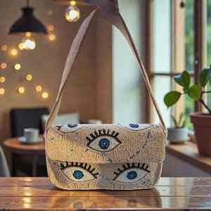 Sac coloré indien fait main perlé, artisanat ethnique de luxe, poignée baguette en perles de verre, accessoire de mode durable et tendance en cristal - Product Image 1