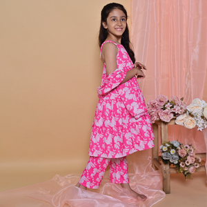 Premium Designs <b>Kurti</b> Tunic Set Open Neck <b>Kurti</b> with Digital Printing Solid Pink Floral Design Available at Affordable Price - Product Image 2