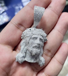 Dvars Pendentif Visage de Christ en Diamant, Luxe, Plaqué Or, Argent 925, Moissanite Micro-Pavé, Breloque Religieuse, Bijou Unisexe - Product Image 1