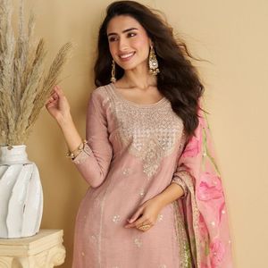 Ensemble palazzo rose en chinon brodé prêt-à-porter avec dupatta à imprimé numérique, entièrement cousu, par Royal Export - Product Image 5