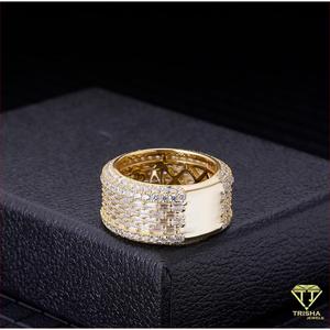 Bague de déclaration de luxe en argent sterling 925 avec diamant Moissanite, design scintillant multi-rangs pour les grossistes et détaillants de bijoux - Product Image 2