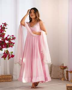 ชุดเดรส Anarkali ผ้าจอร์เจตต์สำหรับงานปาร์ตี้ พร้อมกางเกงผ้าไหมและผ้าคลุมไหล่จอร์เจตต์ปักลาย ชุดสำเร็จรูปเย็บสำเร็จพร้อมใส่ - Product Image 3