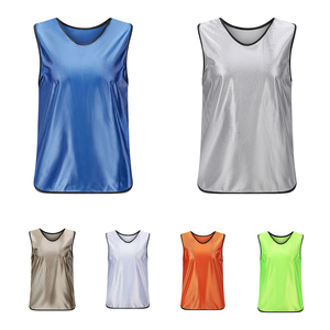 Venta al por Mayor de Uniformes de Fútbol de Secado Rápido para Verano, 100% Poliéster, para Adultos y Niños, Chalecos y Camisetas para Entrenamiento de Fútbol - Product Image 1