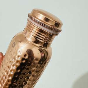 Bouteille d'eau en cuivre martelé pur à double paroi, écologique, anti-fuite, avec bouchon à vis pour usage quotidien - Product Image 3