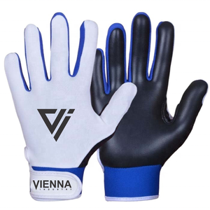 Guantes GAA Profesionales en Oferta, Guantes GAA Blancos con Gran Agarre para Niños, son el Par de Guantes Perfectos para Obtener una Ventaja Competitiva - Product Image 3