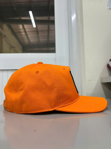 Gorra de Béisbol y Golf Naranja sin Estructura, con Logotipo Personalizado en el Panel Frontal, Cierre de Botón, Visera Curva, 100% Lona de Algodón Transpirable - Product Image 5