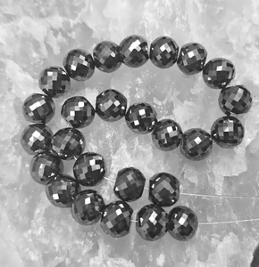 Cuentas de diamante moissanita negras de 10.50 mm, hechas a mano, corte AAA, facetadas, para la elaboración de joyería. - Product Image 2