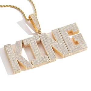 Colgante con Letra King, Chapado en Oro de 22K, con Cristales de Imitación, Joyería Hiphop para Hombre, Uso Diario - Product Image 1