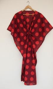 TheFabira Shibori - Caftán largo de algodón rojo para mujer, top playero con estampado Tie-Dye, cuello en V, ajuste holgado, hecho a mano - Product Image 6