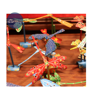Jouet libellule en bambou naturel peint Glory, très populaire, pour enfants, jeux d'équilibre en extérieur - Product Image 1