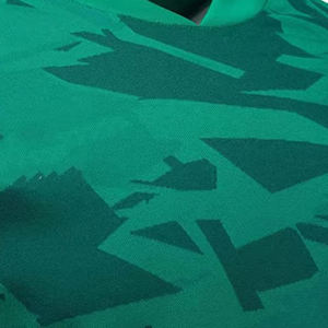 Maillot de football léger avec empiècements en mesh et technologie de séchage rapide pour les matchs intenses, maillot de football pour jeunes - Product Image 6