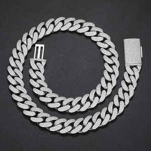 Chaîne cubaine élégante en argent 925 plaqué or avec diamants de laboratoire pour homme - Product Image 4