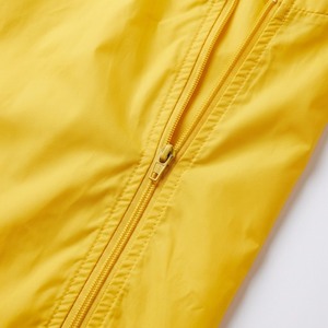 Nouvelle combinaison de pluie jaune jetable pour femme 2026 en PVC avec capuche, 2 pièces, pour activités de plein air, randonnée et voyage - Product Image 6