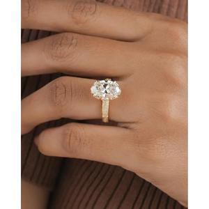 Anillo de compromiso de diamante de corte ovalado en oro amarillo macizo con engaste de corona de múltiples puntas, banda pavé trenzada vintage con marquesa, estilo nupcial antiguo - Product Image 2