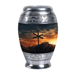 Urne funéraire artisanale en argent gravé avec un crucifix sacré pour les cendres humaines - Urne commémorative chrétienne texturée blanche - Product Image 2