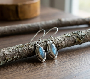 Pendientes de Labradorita Azul Fuego, Plata de Ley 925, Chapados en Oro Rosa y Oro Amarillo, Hechos a Mano, Joyería Boho - Product Image 4
