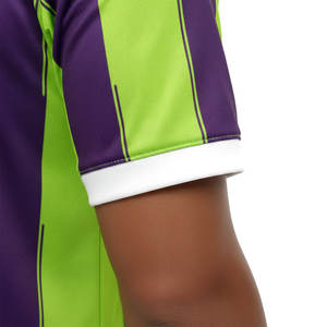 Conjunto de Camiseta de Fútbol Personalizable y Transpirable con Combinación de Colores, 100% Poliéster, Mangas Cortas, Tallas Unisex para Adultos - Product Image 4