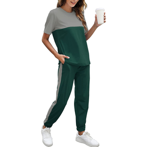 Conjunto Deportivo de Punto con Bloques de Color para Mujer, Manga Corta, Cuello Redondo, Corte Holgado, Pantalones Largos Casuales con Raya Lateral Verde Gris - Product Image 1