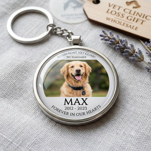 Porte-clés en métal personnalisé avec la race de chien, en gros |   Porte-clés Souvenir pour Événements Canins (Golden Retriever, Teckel, Corgi) – OEM |   Impression couleur intégrale - Product Image 4