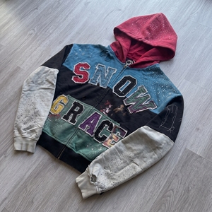Sudadera con Capucha y Cierre de Cremallera Snow Grace, Diseño con Bloques de Color y Apliques, Corte Regular, Unisex, Ropa de Invierno - Product Image 5
