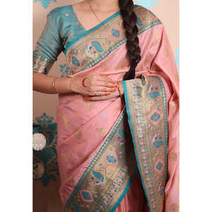 Sari de Seda Paithani Tejido con Zari Rosa Bebé, Ropa India y Pakistaní, Tejidos de Primera Calidad, 650g - Product Image 1