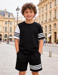Wholesale Summer Suit Men Shirt and Shorts Set Casual Fashion Two Piece Outfit Lightweight Breathable Supplier - Product Image 2