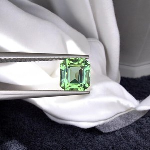 Pierre précieuse naturelle de tourmaline verte, pierre brute facettée pour la fabrication de bijoux, cristal de tourmaline - Product Image 4