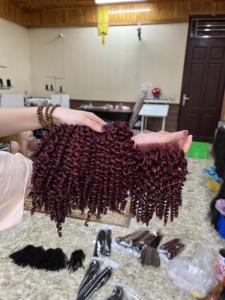 Pelo de trama rizado Pixie color Burdeos al por mayor con cierre de encaje pelo virgen vietnamita crudo con el mejor precio para mayoristas - Product Image 4