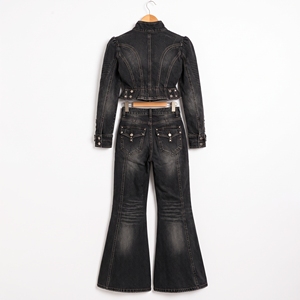 Ensemble deux pièces en jean noir pour femme : veste courte peplum et jean évasé taille haute – Style gothique streetwear – Vente en gros - Product Image 6